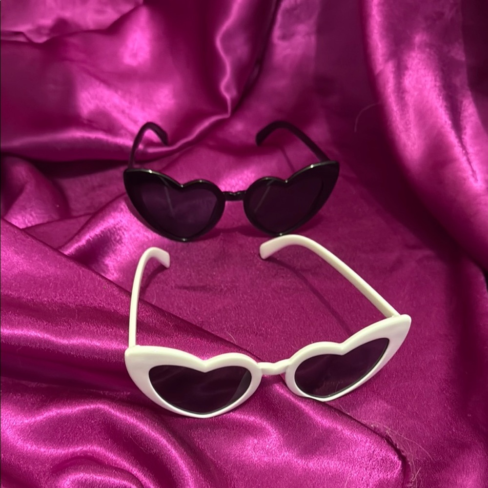 Heart-Shaped Sunglasses Set - Black and White